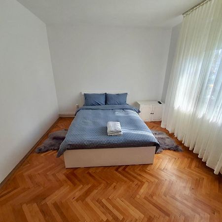 Maria'S Apartments Targu Mures Exterior photo